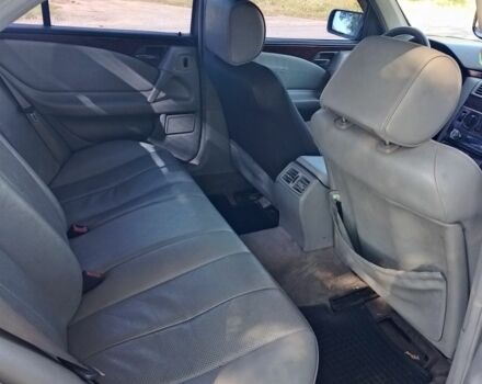 Синий Мерседес Е-Класс, объемом двигателя 2 л и пробегом 450 тыс. км за 2500 $, фото 3 на Automoto.ua