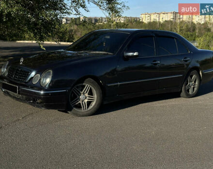 Синій Мерседес Е-Клас, об'ємом двигуна 3.23 л та пробігом 438 тис. км за 3999 $, фото 5 на Automoto.ua