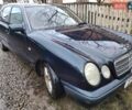Синий Мерседес Е-Класс, объемом двигателя 2 л и пробегом 287 тыс. км за 3900 $, фото 1 на Automoto.ua