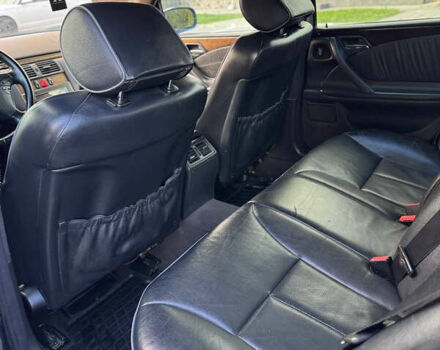 Синий Мерседес Е-Класс, объемом двигателя 3.22 л и пробегом 540 тыс. км за 3199 $, фото 4 на Automoto.ua