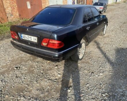 Синій Мерседес Е-Клас, об'ємом двигуна 2.2 л та пробігом 350 тис. км за 2250 $, фото 3 на Automoto.ua