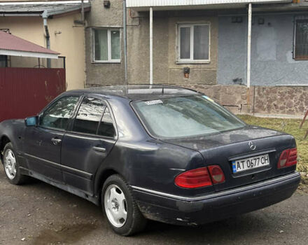 Синій Мерседес Е-Клас, об'ємом двигуна 2.8 л та пробігом 100 тис. км за 2350 $, фото 3 на Automoto.ua
