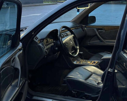 Синий Мерседес Е-Класс, объемом двигателя 3.22 л и пробегом 540 тыс. км за 3800 $, фото 3 на Automoto.ua