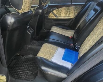 Синій Мерседес Е-Клас, об'ємом двигуна 2 л та пробігом 392 тис. км за 4199 $, фото 3 на Automoto.ua