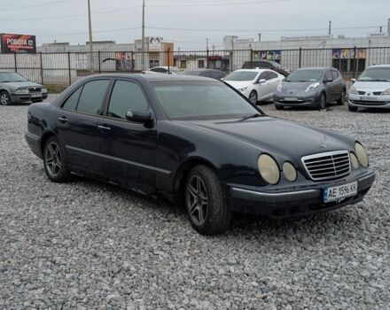 Синій Мерседес Е-Клас, об'ємом двигуна 3.2 л та пробігом 450 тис. км за 3499 $, фото 6 на Automoto.ua