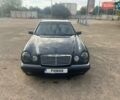 Синий Мерседес Е-Класс, объемом двигателя 3.2 л и пробегом 392 тыс. км за 3800 $, фото 7 на Automoto.ua