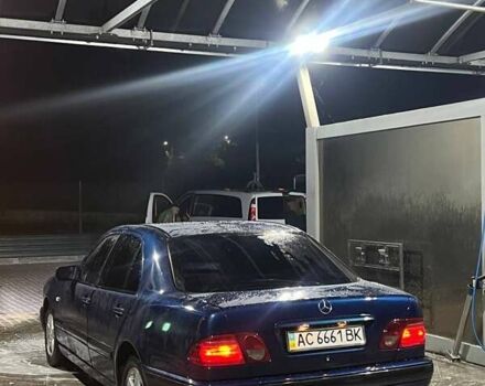 Синій Мерседес Е-Клас, об'ємом двигуна 2 л та пробігом 400 тис. км за 3800 $, фото 8 на Automoto.ua