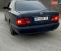 Синий Мерседес Е-Класс, объемом двигателя 2 л и пробегом 585 тыс. км за 2500 $, фото 2 на Automoto.ua