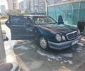 Синий Мерседес Е-Класс, объемом двигателя 0 л и пробегом 400 тыс. км за 2500 $, фото 1 на Automoto.ua