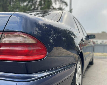 Синий Мерседес Е-Класс, объемом двигателя 2.2 л и пробегом 314 тыс. км за 4999 $, фото 7 на Automoto.ua