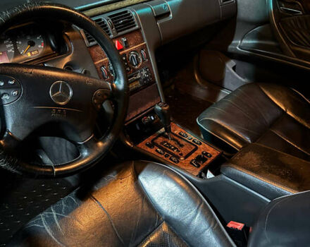 Синий Мерседес Е-Класс, объемом двигателя 2.15 л и пробегом 400 тыс. км за 3700 $, фото 6 на Automoto.ua