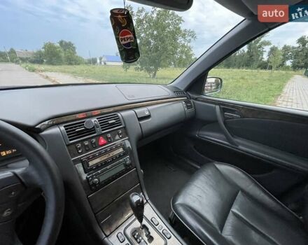 Синій Мерседес Е-Клас, об'ємом двигуна 2.7 л та пробігом 400 тис. км за 6750 $, фото 23 на Automoto.ua