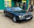 Синій Мерседес Е-Клас, об'ємом двигуна 2.8 л та пробігом 300 тис. км за 4200 $, фото 1 на Automoto.ua
