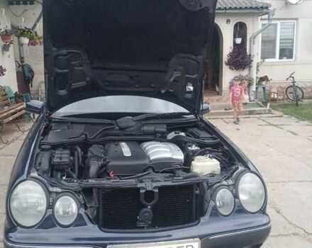 Синий Мерседес Е-Класс, объемом двигателя 2.1 л и пробегом 400 тыс. км за 5150 $, фото 14 на Automoto.ua