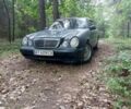 Синій Мерседес Е-Клас, об'ємом двигуна 2.1 л та пробігом 468 тис. км за 1850 $, фото 2 на Automoto.ua
