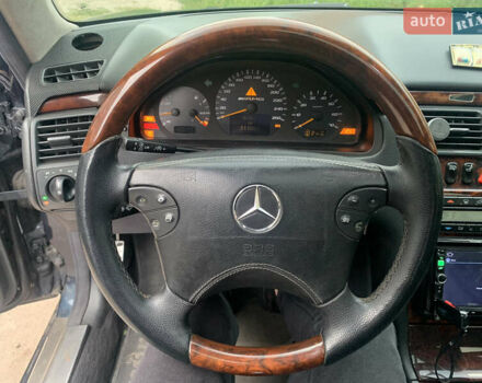 Синій Мерседес Е-Клас, об'ємом двигуна 3.2 л та пробігом 311 тис. км за 4500 $, фото 3 на Automoto.ua