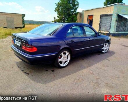 Синий Мерседес Е-Класс, объемом двигателя 4.3 л и пробегом 0 тыс. км за 4400 $, фото 4 на Automoto.ua