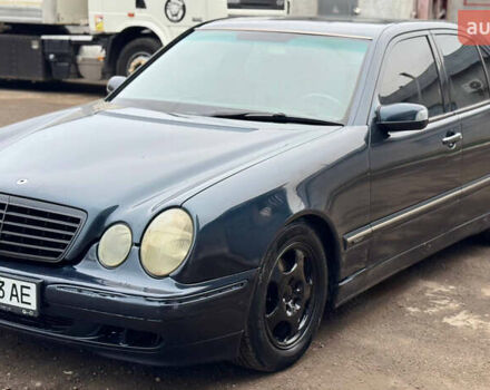 Синий Мерседес Е-Класс, объемом двигателя 2.15 л и пробегом 400 тыс. км за 3700 $, фото 1 на Automoto.ua