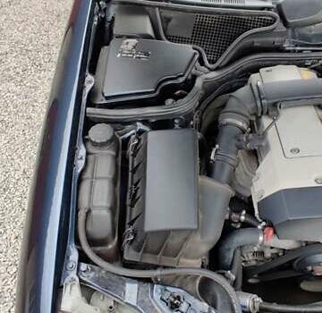 Синій Мерседес Е-Клас, об'ємом двигуна 2 л та пробігом 300 тис. км за 4700 $, фото 18 на Automoto.ua