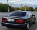 Синий Мерседес Е-Класс, объемом двигателя 2.2 л и пробегом 360 тыс. км за 4500 $, фото 9 на Automoto.ua