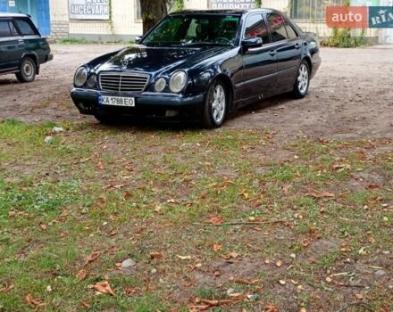 Синий Мерседес Е-Класс, объемом двигателя 2.15 л и пробегом 460 тыс. км за 2550 $, фото 8 на Automoto.ua