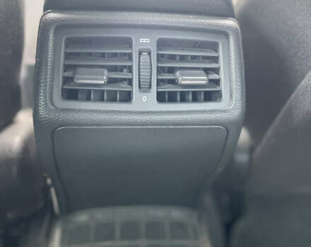 Синий Мерседес Е-Класс, объемом двигателя 2.2 л и пробегом 314 тыс. км за 4999 $, фото 19 на Automoto.ua