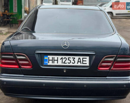 Синий Мерседес Е-Класс, объемом двигателя 2.15 л и пробегом 400 тыс. км за 3700 $, фото 4 на Automoto.ua