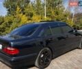 Синий Мерседес Е-Класс, объемом двигателя 3.2 л и пробегом 471 тыс. км за 5000 $, фото 5 на Automoto.ua