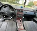 Синий Мерседес Е-Класс, объемом двигателя 2.6 л и пробегом 480 тыс. км за 2200 $, фото 9 на Automoto.ua