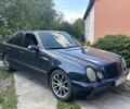 Синий Мерседес Е-Класс, объемом двигателя 2.8 л и пробегом 400 тыс. км за 3000 $, фото 1 на Automoto.ua