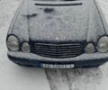 Синий Мерседес Е-Класс, объемом двигателя 2 л и пробегом 408 тыс. км за 3000 $, фото 2 на Automoto.ua
