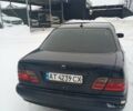 Синий Мерседес Е-Класс, объемом двигателя 2.2 л и пробегом 447 тыс. км за 2599 $, фото 5 на Automoto.ua