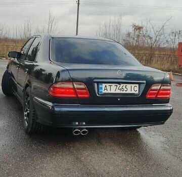 Синій Мерседес Е-Клас, об'ємом двигуна 2 л та пробігом 300 тис. км за 4700 $, фото 9 на Automoto.ua
