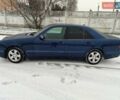 Синий Мерседес Е-Класс, объемом двигателя 2.2 л и пробегом 329 тыс. км за 4500 $, фото 5 на Automoto.ua