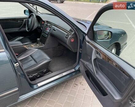 Синій Мерседес Е-Клас, об'ємом двигуна 2.7 л та пробігом 400 тис. км за 6750 $, фото 25 на Automoto.ua