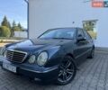 Синий Мерседес Е-Класс, объемом двигателя 2.2 л и пробегом 342 тыс. км за 3999 $, фото 2 на Automoto.ua