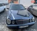 Синий Мерседес Е-Класс, объемом двигателя 2 л и пробегом 390 тыс. км за 4400 $, фото 3 на Automoto.ua