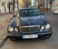 Синий Мерседес Е-Класс, объемом двигателя 2 л и пробегом 328 тыс. км за 3300 $, фото 5 на Automoto.ua