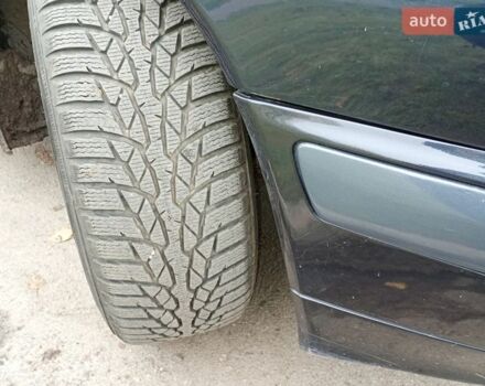 Синий Мерседес Е-Класс, объемом двигателя 2.15 л и пробегом 460 тыс. км за 2550 $, фото 5 на Automoto.ua