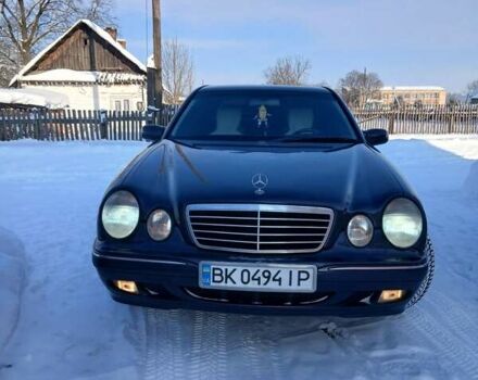 Синий Мерседес Е-Класс, объемом двигателя 2.7 л и пробегом 430 тыс. км за 4850 $, фото 9 на Automoto.ua