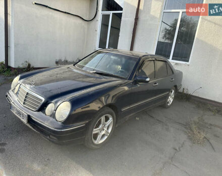 Синій Мерседес Е-Клас, об'ємом двигуна 4.27 л та пробігом 266 тис. км за 1500 $, фото 5 на Automoto.ua