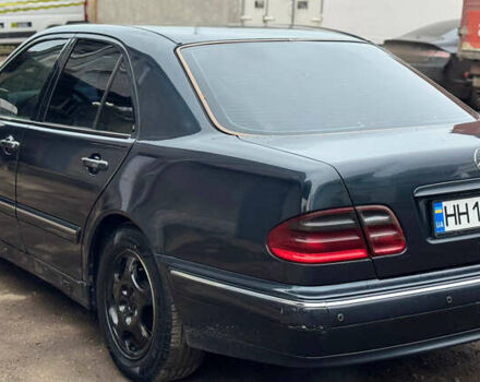 Синий Мерседес Е-Класс, объемом двигателя 2.15 л и пробегом 400 тыс. км за 3700 $, фото 3 на Automoto.ua