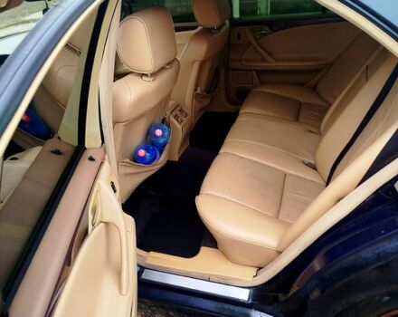 Синий Мерседес Е-Класс, объемом двигателя 2 л и пробегом 300 тыс. км за 3700 $, фото 4 на Automoto.ua