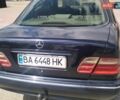 Синий Мерседес Е-Класс, объемом двигателя 2.7 л и пробегом 498 тыс. км за 4650 $, фото 4 на Automoto.ua