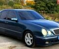 Синій Мерседес Е-Клас, об'ємом двигуна 3.2 л та пробігом 345 тис. км за 3000 $, фото 2 на Automoto.ua