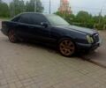 Синий Мерседес Е-Класс, объемом двигателя 2 л и пробегом 315 тыс. км за 2700 $, фото 1 на Automoto.ua