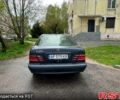 Синий Мерседес Е-Класс, объемом двигателя 2.2 л и пробегом 300 тыс. км за 2500 $, фото 6 на Automoto.ua