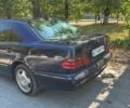 Синий Мерседес Е-Класс, объемом двигателя 2 л и пробегом 385 тыс. км за 3313 $, фото 6 на Automoto.ua