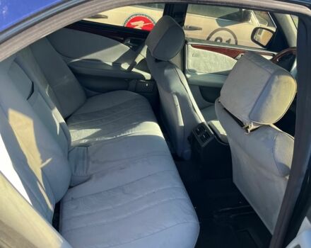 Синий Мерседес Е-Класс, объемом двигателя 2.2 л и пробегом 365 тыс. км за 1900 $, фото 9 на Automoto.ua