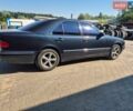 Синий Мерседес Е-Класс, объемом двигателя 3.2 л и пробегом 130 тыс. км за 6000 $, фото 2 на Automoto.ua